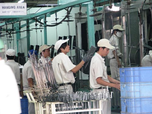 Đơn hàng tuyển 25 nam nữ đúc nhựa làm việc tại Nhật Bản